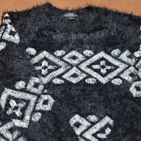 AUGUST SILK Women Fuzzy Eyelash Sweater Lrg Black White Aztec Cozy Holiday Glam - Picture 3 of 5